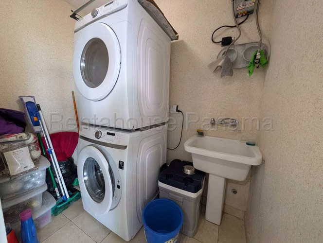 Alquiler de Apartamento en Costa del Este 27PPM2749