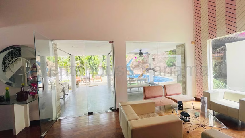 Venta de Casa duplex en Fuente del Fresno, Altos de Panamá* - Imagen 3
