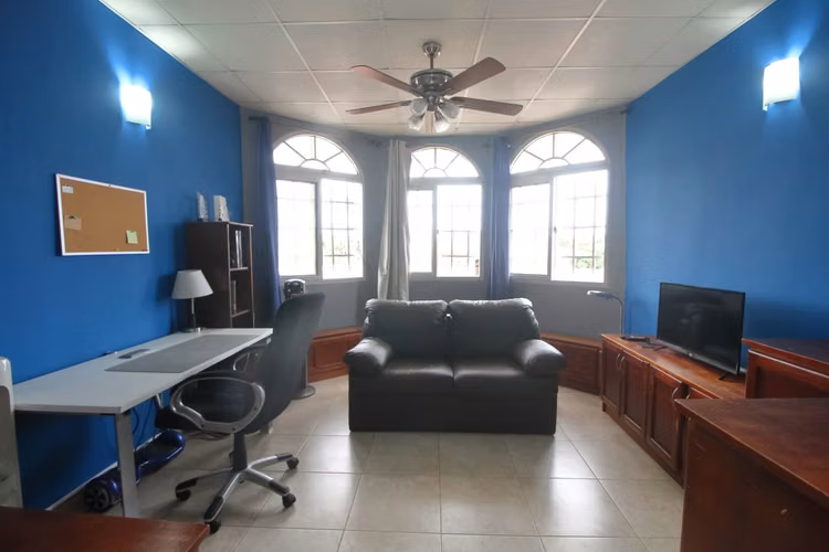 CASA EN VENTA EN BETANIA – EXCELENTE OPORTUNIDAD | PRECIO POR DEBAJO DE AVALÚO - Imagen 1