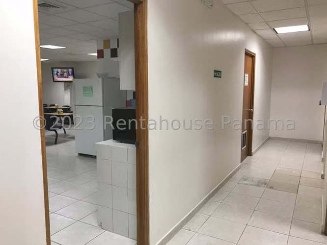 Oficina  En Venta En Chanis YM - Imagen 16