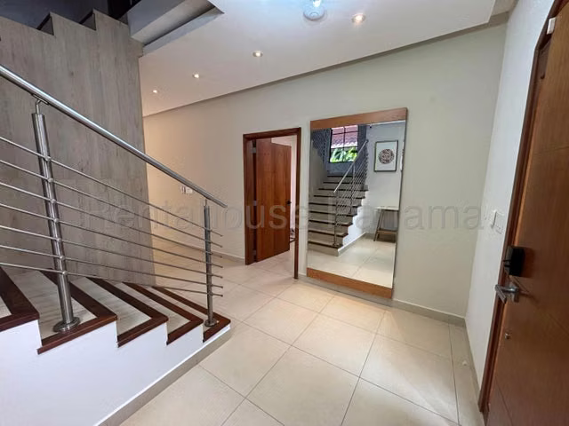 Alquiler de casa duplex en PH El Doral, Costa sur* - Imagen 9