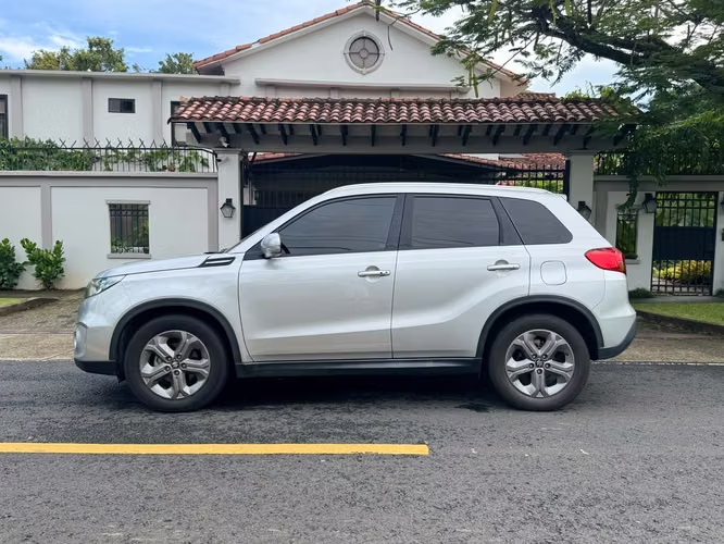 Suzuki Vitara Año 2019 ~ Version Semi Full     - Imagen 9