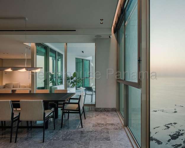 J2760GRR Venta de Apartamento en Punta Pacifica 