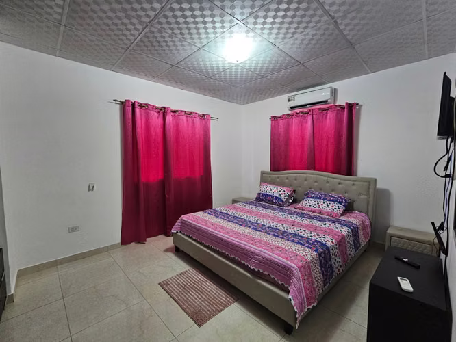 Alquiler de casa amoblada en Country Village, Villa de Los Santos. MB