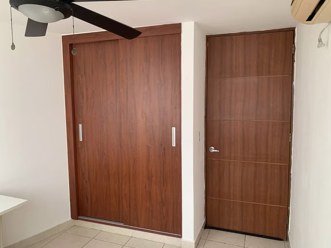 Vendo apartamento céntrico, a unos pasos de la estación del metro 12 octubre, piso alto - Imagen 4