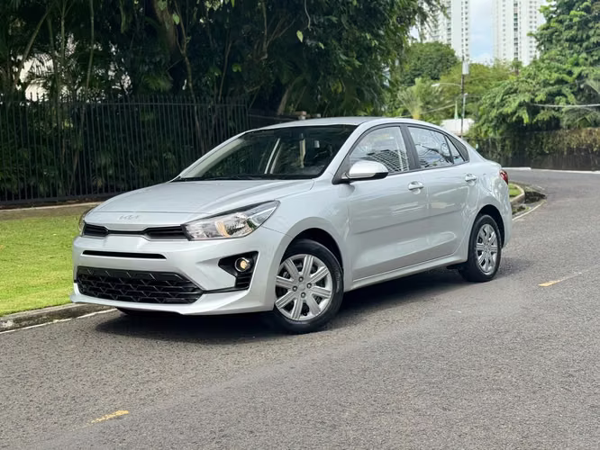 Kia Rio Año 2023, Automatico ~ Version Semi Full     - Imagen 6