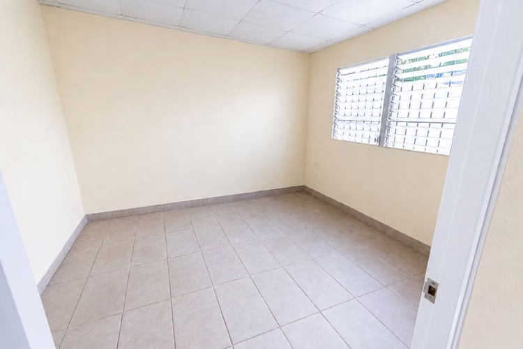 CASA EN VENTA EN EL CENTRO DE CHITRÉ – $75,000 - Imagen 12