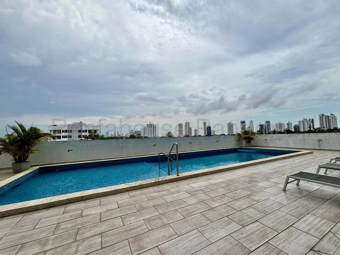 Venta de apartamento en Altos del Golf AK