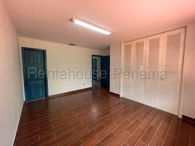 Casa en venta en Clayton 25MAM8887