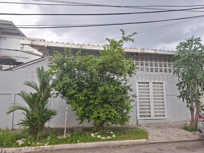 Casa Dúplex en Venta en Chanis BDP