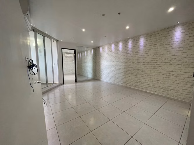 Vendo apartamento en PH Bay View - Imagen 1