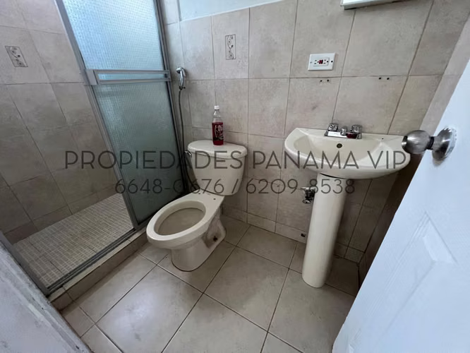 CASA para la VENTA en La Chorrera, Valle Dorado 