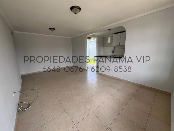 CASA para la VENTA en La Chorrera, Valle Dorado 