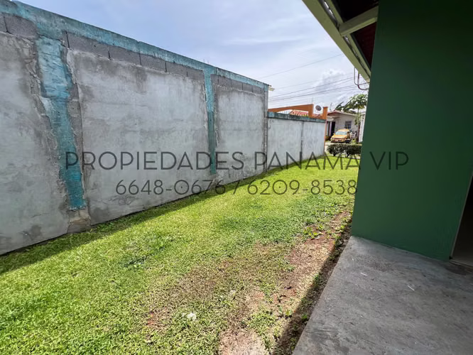 CASA para la VENTA en La Chorrera, Valle Dorado 