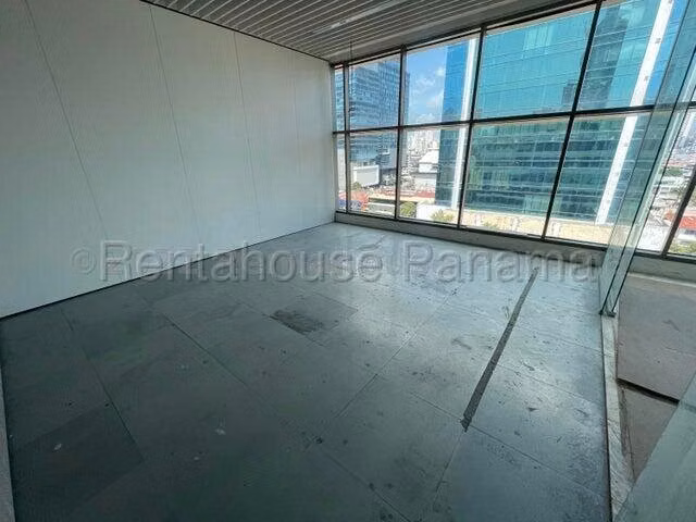 Venta oficina en Plaza 58, Obarrio - ventanales de piso a techo | uVIK-25-6225 - Imagen 14