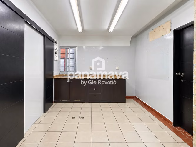 Aquiler Local Comercial Avenida La Paz Betania
