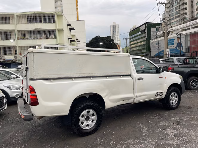TOYOTA HILUX  2015 MANUAL - Imagen 3