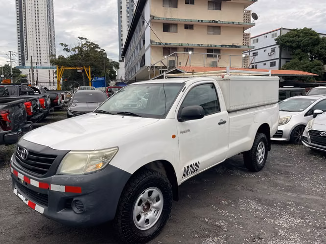 TOYOTA HILUX  2015 MANUAL