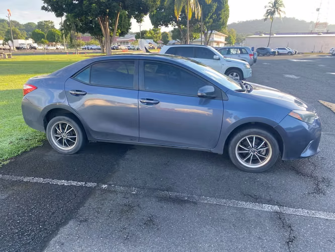 Vendo Toyota Corolla 2015 Automático - Imagen 2