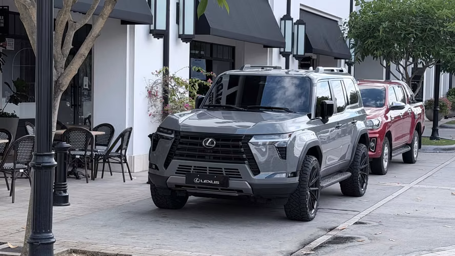 Lexus GX550 como nueva