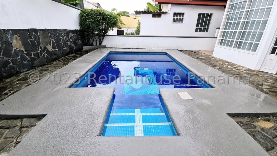 VENTA DE CASA EN BRISAS DEL GOLF GM
