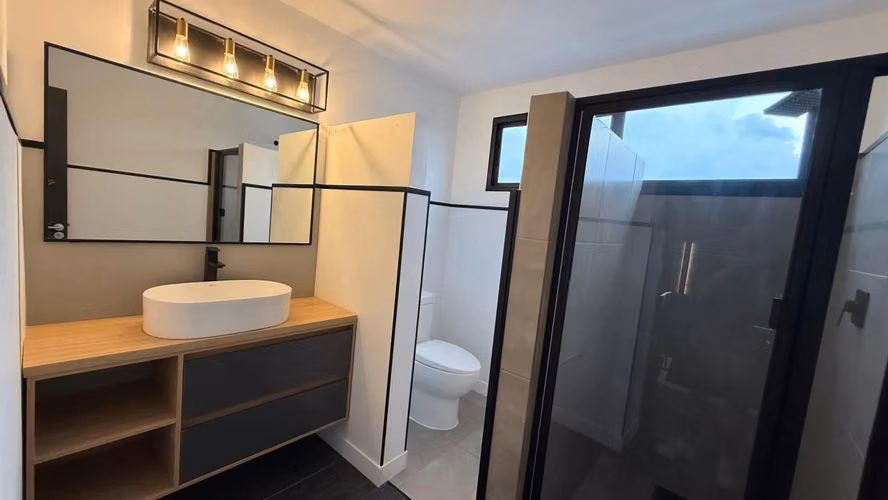 CASA MODERNA INDUSTRIAL 100% REMODELADA EN MIRAFLORES