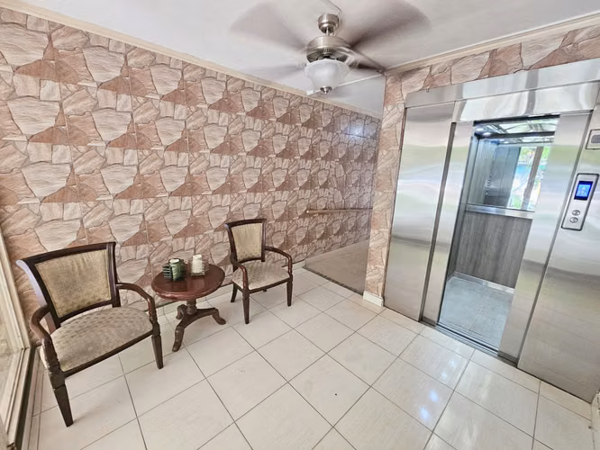 Venta de Apartamento en PH Entremares - Vía Argentina. Haga una oferta - Imagen 2