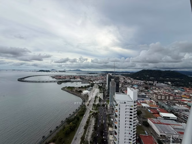 APARTAMENTO EN ALQUILER FRENTE AL MAR - TOTALMENTE AMOBLADO- AVENIDA BALBOA - Imagen 4