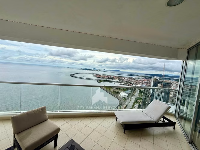 APARTAMENTO EN ALQUILER FRENTE AL MAR - TOTALMENTE AMOBLADO- AVENIDA BALBOA - Imagen 2