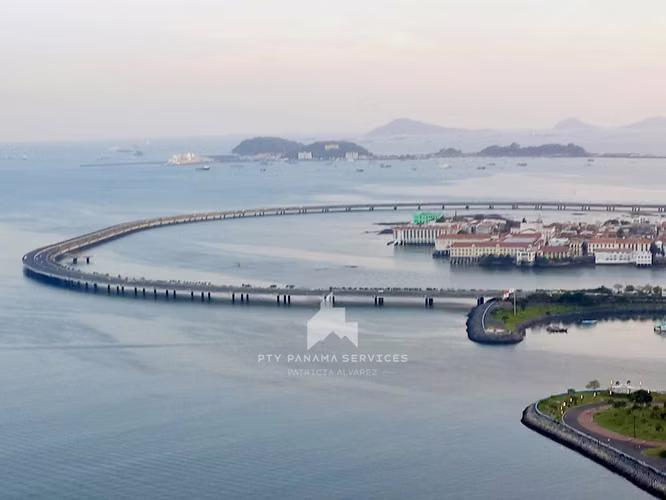 APARTAMENTO EN ALQUILER FRENTE AL MAR - TOTALMENTE AMOBLADO- AVENIDA BALBOA - Imagen 3