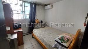 Apartamento en Venta en Condado del Rey PH Kings Park VIK 27-885