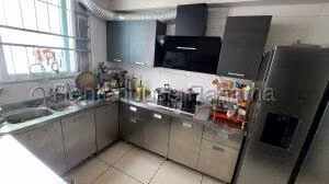 Apartamento en Venta en Condado del Rey PH Kings Park VIK 27-885