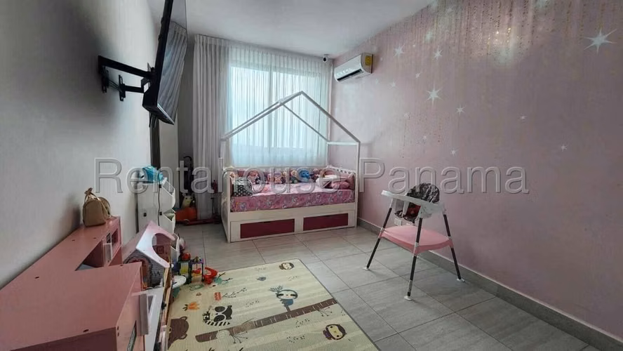 Venta Apartamento 3 Recamaras mas Den 218 m2 Costa del Este - ALYC 26-2028