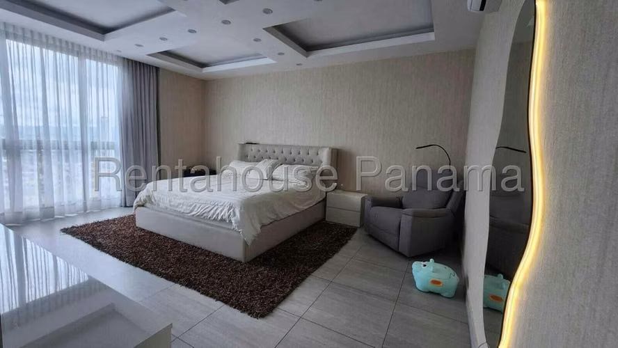 Venta Apartamento 3 Recamaras mas Den 218 m2 Costa del Este - ALYC 26-2028