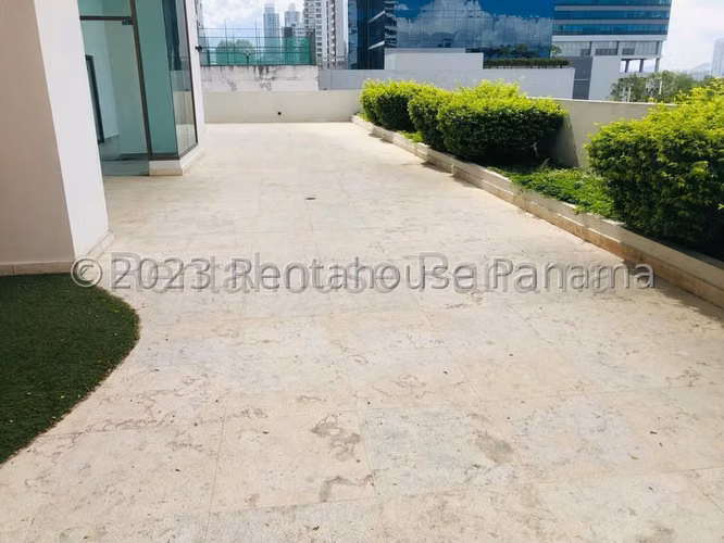 Venta Apartamento 3 Recamaras mas Den 218 m2 Costa del Este - ALYC 26-2028