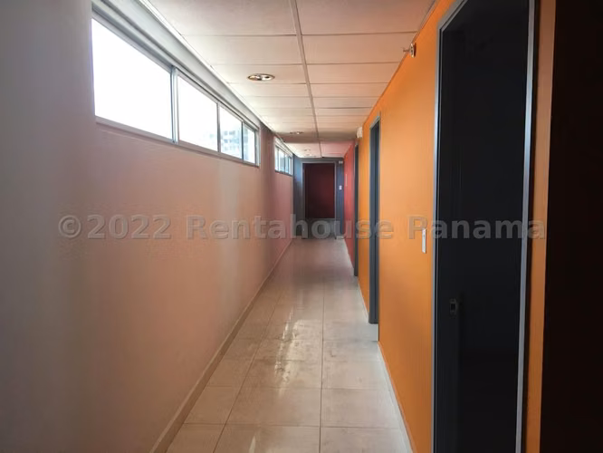 Venta Galera con Oficinas y Local 1,300 m2 Calle 12 de Octubre - ALYC 24-2730 - Imagen 16