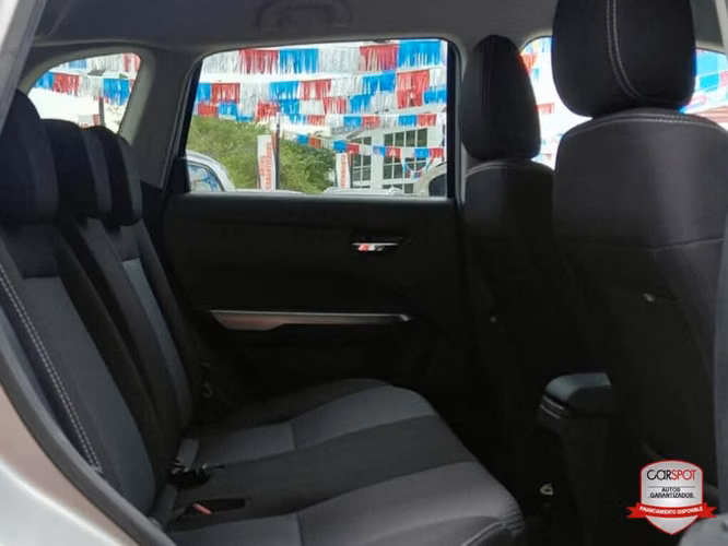 Suzuki Vitara 2024 Automática EJ0745 - Imagen 9