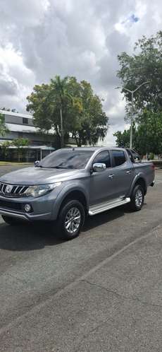 Vendo Mitsubishi L200 PRECIO NEGOCIABLE, 4X4, manual.