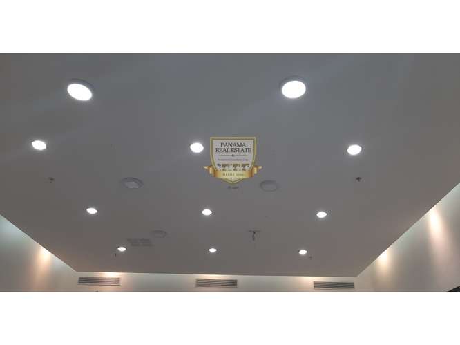 Se vende Local comercial Westland Mall JLH