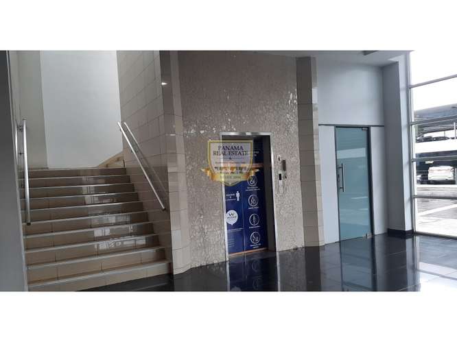 Se vende Local comercial Westland Mall JLH