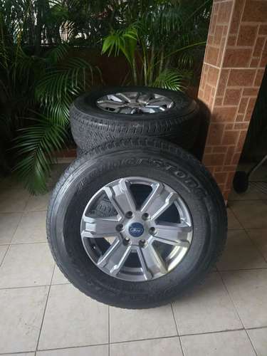 Ford Everest rines and rims are sold