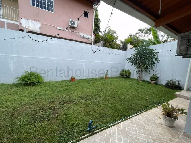 Venta de Casa en Brisas Del Golf 299 Mts PD