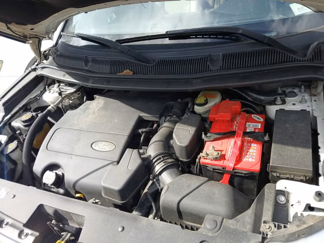 2015 Ford Explorer, 4 puertas-7 asientos - SCRAP