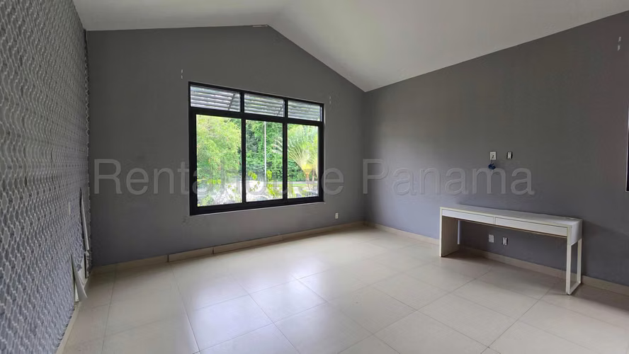 Venta de Casa en Panama Pacifico River Valley EC