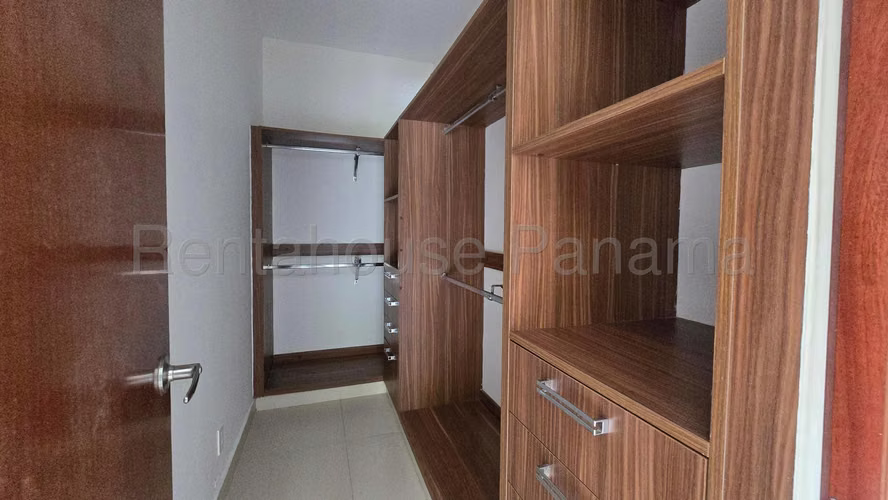Venta de Casa en Panama Pacifico River Valley KF