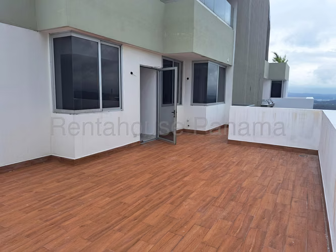 Apartamento en Venta en El Cangrejo 300 m² LR