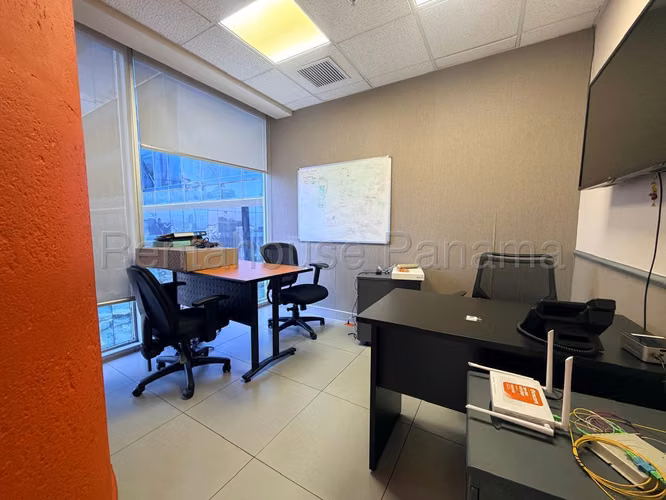 Oficina en Alquiler en Punta Pacifica 233 m² LR