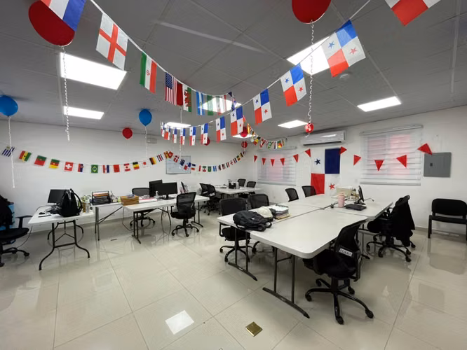 SE ALQUILA EXCELENTE OFICINA EN LA CHORRERA! 