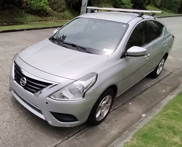 SE VENDE NISSAN VERSA 2016 AUTOMATICO, ECONOMICO