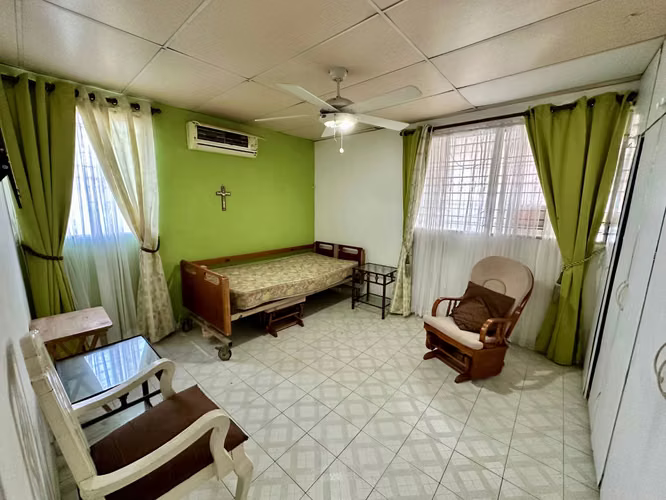 Se vende casa en Altos de Santa Maria, cerca de Altos de Panama - Imagen 13
